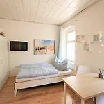 Urlaubsmagie - Ferienwohnung Tagpfauenauge - Garten Mit Terrasse & Saisonaler Pool Sebnitz